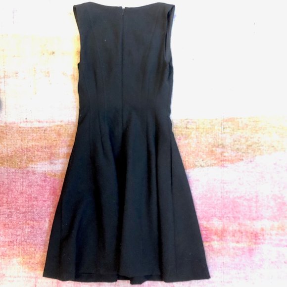 Knee Length Banana Republic Fit and Flare Dress - Picture 5 of 6